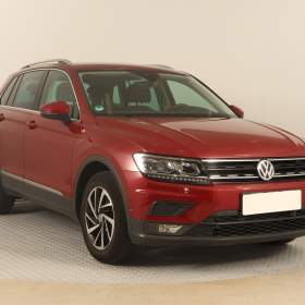 Fotka k inzerátu Volkswagen Tiguan 1.5 TSI / 19086777