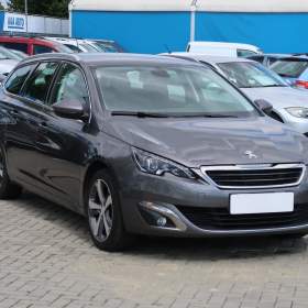 Fotka k inzerátu Peugeot 308 1.6 e- HDi / 19095361