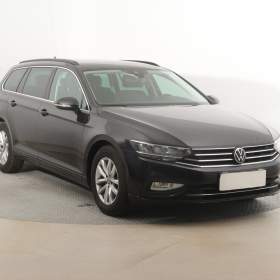 Fotka k inzerátu Volkswagen Passat 2.0 TDI / 19096315