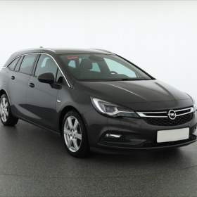 Fotka k inzerátu Opel Astra 1.6 BiCDTI / 19096710