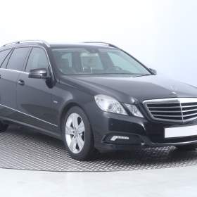 Fotka k inzerátu Mercedes- Benz Třídy E E 250 / 19097113