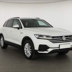 Fotka k inzerátu Volkswagen Touareg 3.0 TDI / 19097713