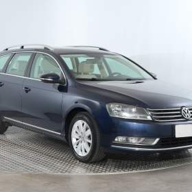 Fotka k inzerátu Volkswagen Passat 1.6 TDI / 19106216