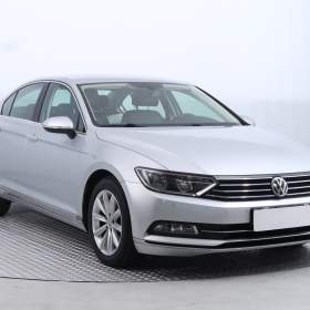 Fotka k inzerátu Volkswagen Passat 2.0 TDI / 19106245