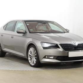 Fotka k inzerátu Škoda Superb 2.0 TSI / 19109659