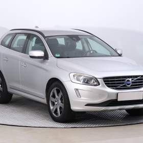 Fotka k inzerátu Volvo XC60 D4 / 19110994