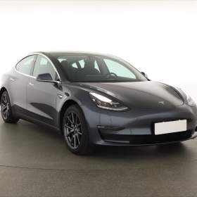 Fotka k inzerátu Tesla Model 3 Long Range 4WD 73kWh / 19112528