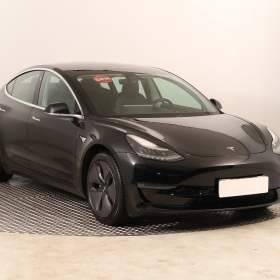 Fotka k inzerátu Tesla Model 3 Long Range 4WD 73kWh / 19114880