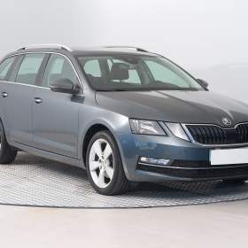 Fotka k inzerátu Škoda Octavia 1.5 TSI / 19125758