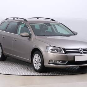 Fotka k inzerátu Volkswagen Passat 2.0 TDI / 19135471