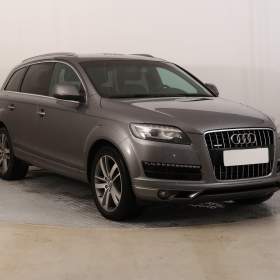 Fotka k inzerátu Audi Q7 4.2 TDI / 19135472