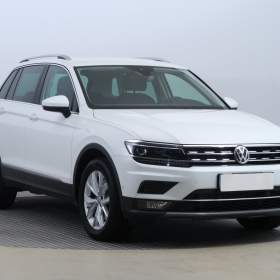 Fotka k inzerátu Volkswagen Tiguan 2.0 TSI / 19136452