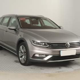 Fotka k inzerátu Volkswagen Passat 2.0 TDI / 19137774