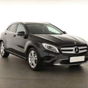 Fotka k inzerátu Mercedes- Benz GLA GLA 220 CDI 4MATIC / 19142160