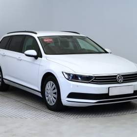 Fotka k inzerátu Volkswagen Passat 1.6 TDI / 19144523