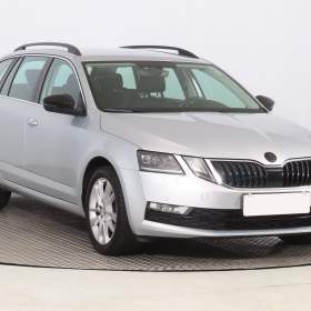 Fotka k inzerátu Škoda Octavia 1.5 TSI / 19145009