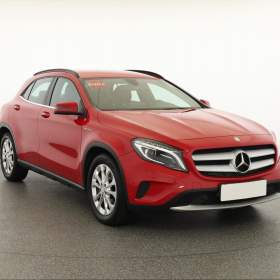 Fotka k inzerátu Mercedes- Benz GLA GLA 200d 4MATIC / 19146277