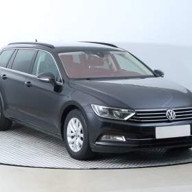 Fotka k inzerátu Volkswagen Passat 1.6 TDI / 19147045