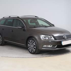 Fotka k inzerátu Volkswagen Passat 2.0 TDI / 19147602