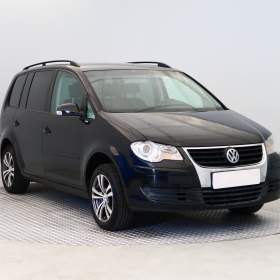 Fotka k inzerátu Volkswagen Touran 1.6 / 19151045