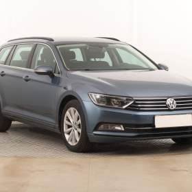 Fotka k inzerátu Volkswagen Passat 1.6 TDI / 19155511