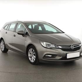 Fotka k inzerátu Opel Astra 1.6 CDTI / 19155548