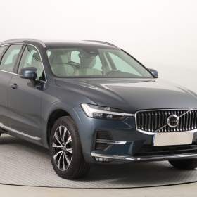 Fotka k inzerátu Volvo XC60 T5 AWD / 19163525