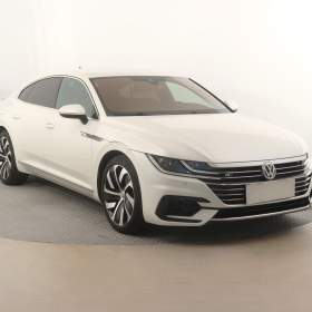 Fotka k inzerátu Volkswagen Arteon 2.0 TSI / 19169657