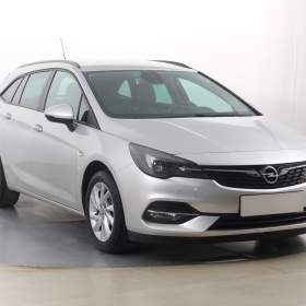 Fotka k inzerátu Opel Astra 1.2 Turbo / 19170853