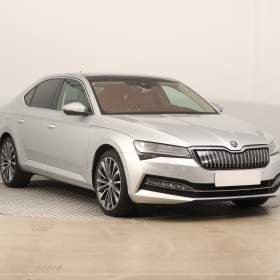 Fotka k inzerátu Škoda Superb iV 1.4 TSI PHEV / 19171165