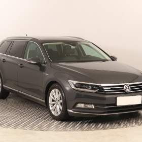 Fotka k inzerátu Volkswagen Passat 2.0 BiTDI / 19175780