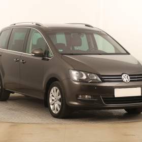 Fotka k inzerátu Volkswagen Sharan 2.0 TDI BMT / 19175794