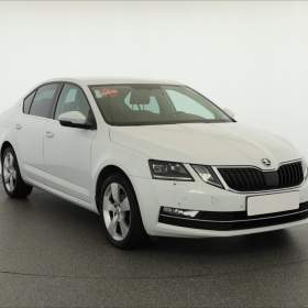 Fotka k inzerátu Škoda Octavia 1.5 TSI / 19185428