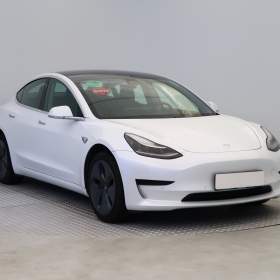 Fotka k inzerátu Tesla Model 3 Std Range Plus 49kWh / 19201267