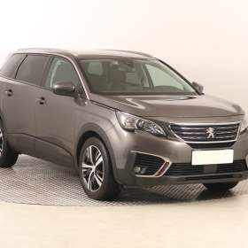 Fotka k inzerátu Peugeot 5008 PureTech 130 / 19217636