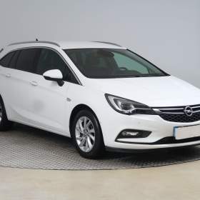 Fotka k inzerátu Opel Astra 1.6 CDTI / 19234861