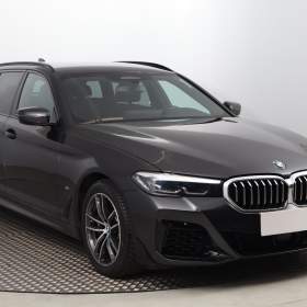 Fotka k inzerátu BMW Řada 5 530e xDrive / 19235343