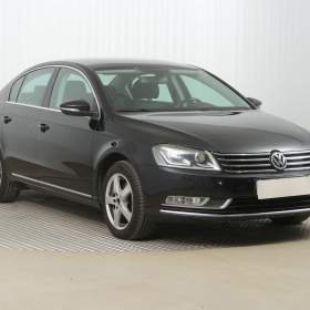 Fotka k inzerátu Volkswagen Passat 2.0 TDI / 19259215