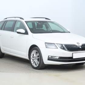 Fotka k inzerátu Škoda Octavia 1.5 TSI / 19265869