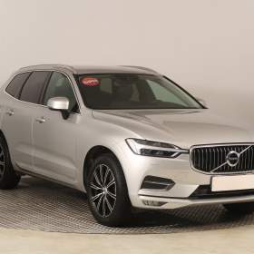 Fotka k inzerátu Volvo XC60 T5 AWD / 19272213