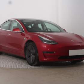 Tesla Model 3 Long Range 4WD 76kWh / 19298536