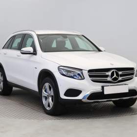 Fotka k inzerátu Mercedes- Benz GLC GLC 350e 4MATIC / 19300074