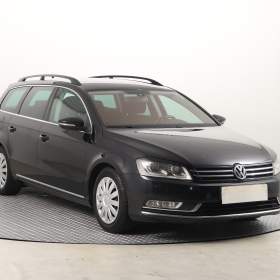 Fotka k inzerátu Volkswagen Passat 2.0 TDI / 19301234