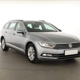 Fotka k inzerátu Volkswagen Passat 1.6 TDI / 19303504