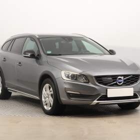 Fotka k inzerátu Volvo V60 Cross Country D4 2.4 AWD / 19309911