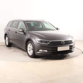 Fotka k inzerátu Volkswagen Passat 1.6 TDI / 19310427