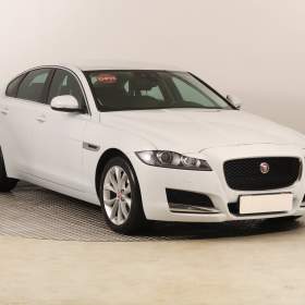 Jaguar XF 20d AWD / 19313026