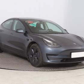 Fotka k inzerátu Tesla Model 3 Std Range Plus LFP / 19326919