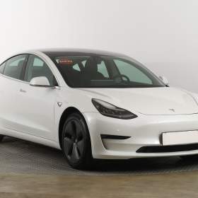 Tesla Model 3 Long Range 4WD 76kWh / 19331187