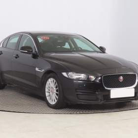 Jaguar XE E- Performance / 19338015